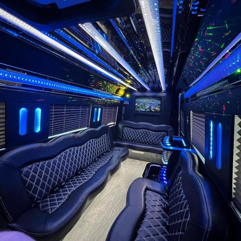 Door to Door Limo from Seattle to Vancouver