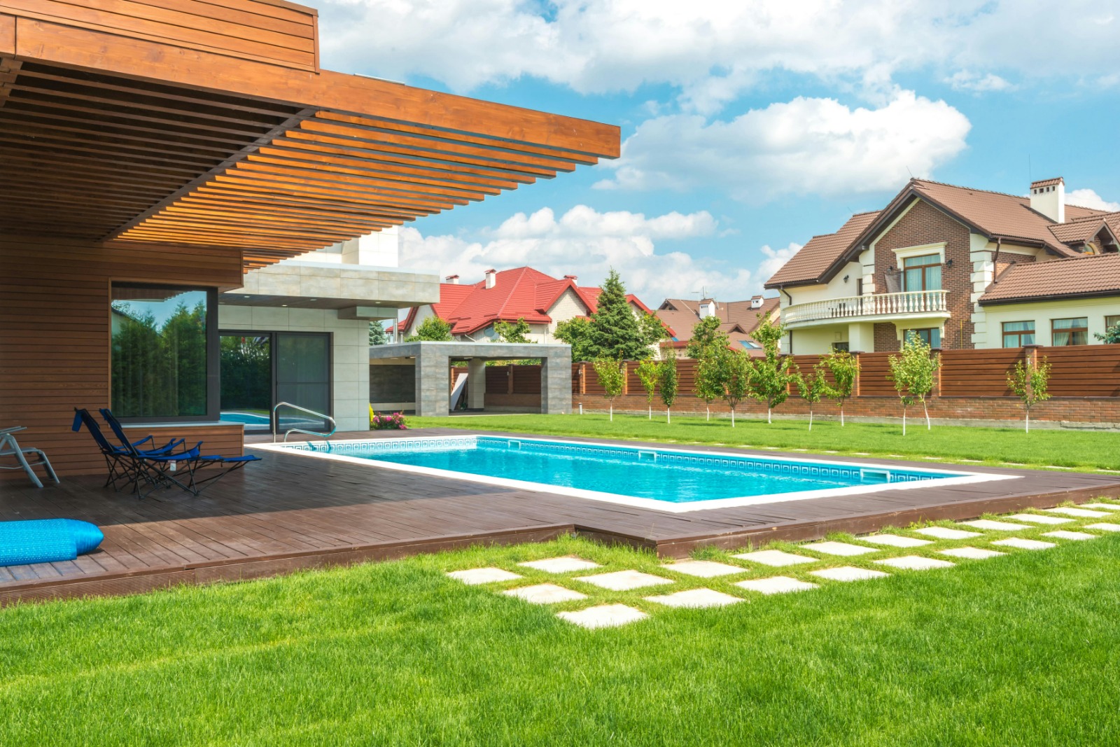 Experience Coastal Tranquility and City Convenience at Coastal Cabana