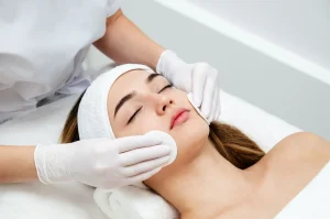 Dermaplane+Facial.+1273920448-1920w